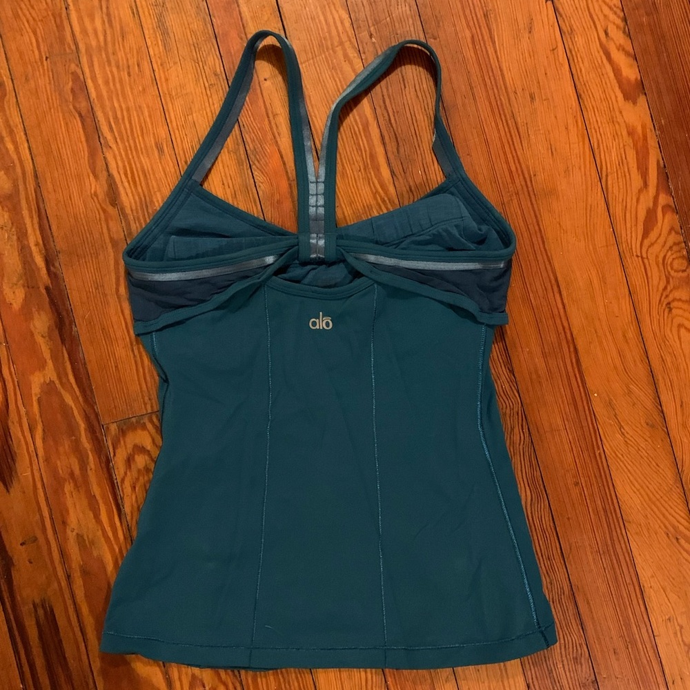 Alo yoga top
